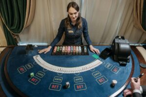 Blackjack pojištění (insurance): kdy je to past a kdy dává smysl — ilustrační obrázek